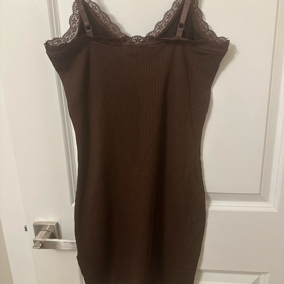 y2k Inspired Coquette Brown Lace Fitted Dress - Picture 2 of 3